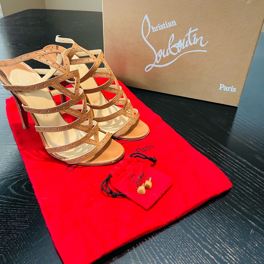 Christian Louboutin Tout En V Cage Sandals